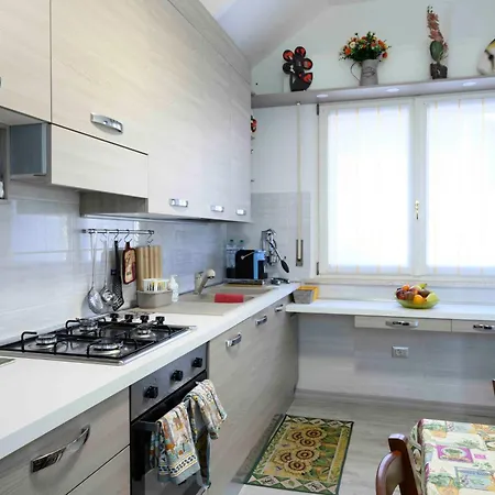 Apartamento Intero Con Giardino E Colazione Dario *