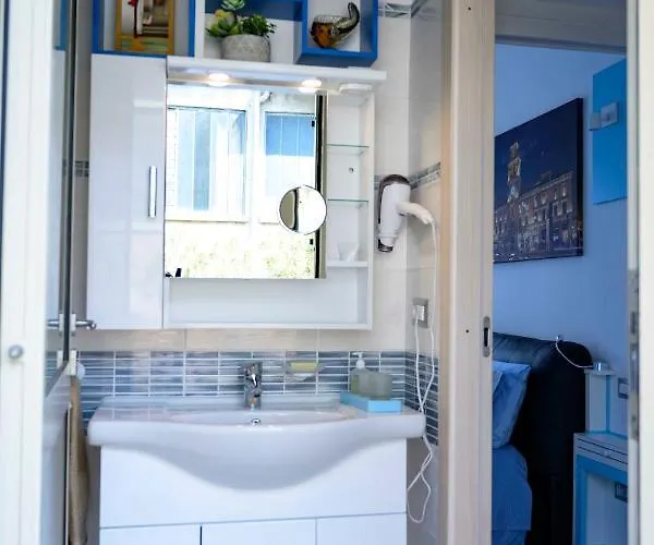 Intero Con Giardino E Colazione Dario *