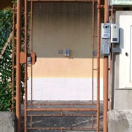 Appartement Intero Con Giardino E Colazione Dario