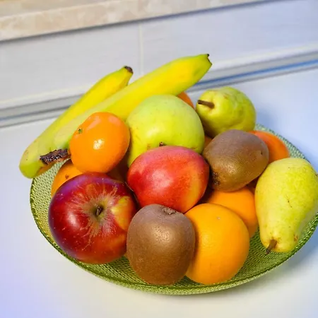 Intero Con Giardino E Colazione Dario Parme