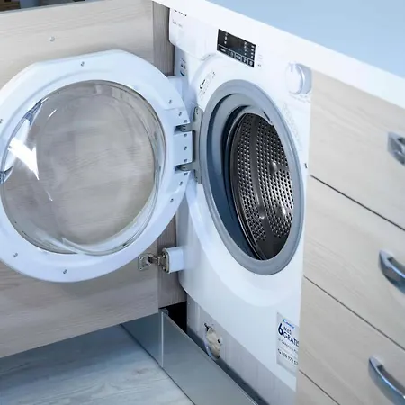 Apartment Intero Con Giardino E Colazione Dario *