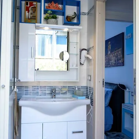 Intero Con Giardino E Colazione Dario *