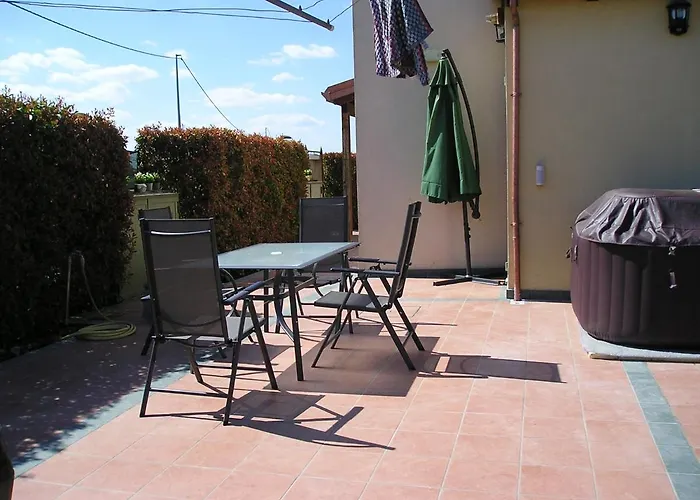 Intero Con Giardino E Colazione Dario *