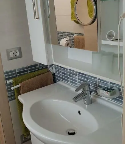 Intero Con Giardino E Colazione Dario *