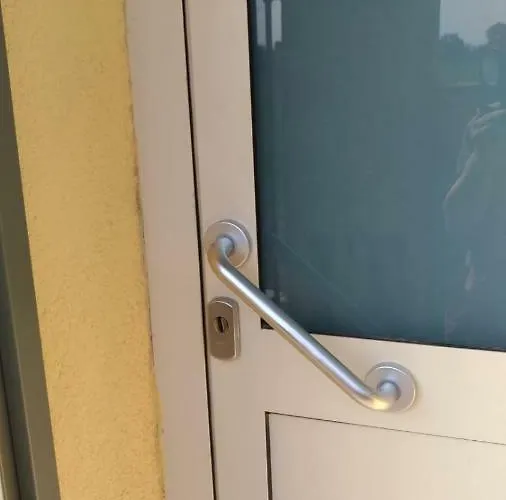 Intero Con Giardino E Colazione Dario Διαμέρισμα *