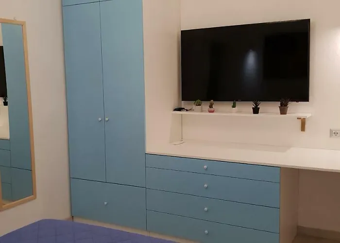 Intero Con Giardino E Colazione Dario Πάρμα